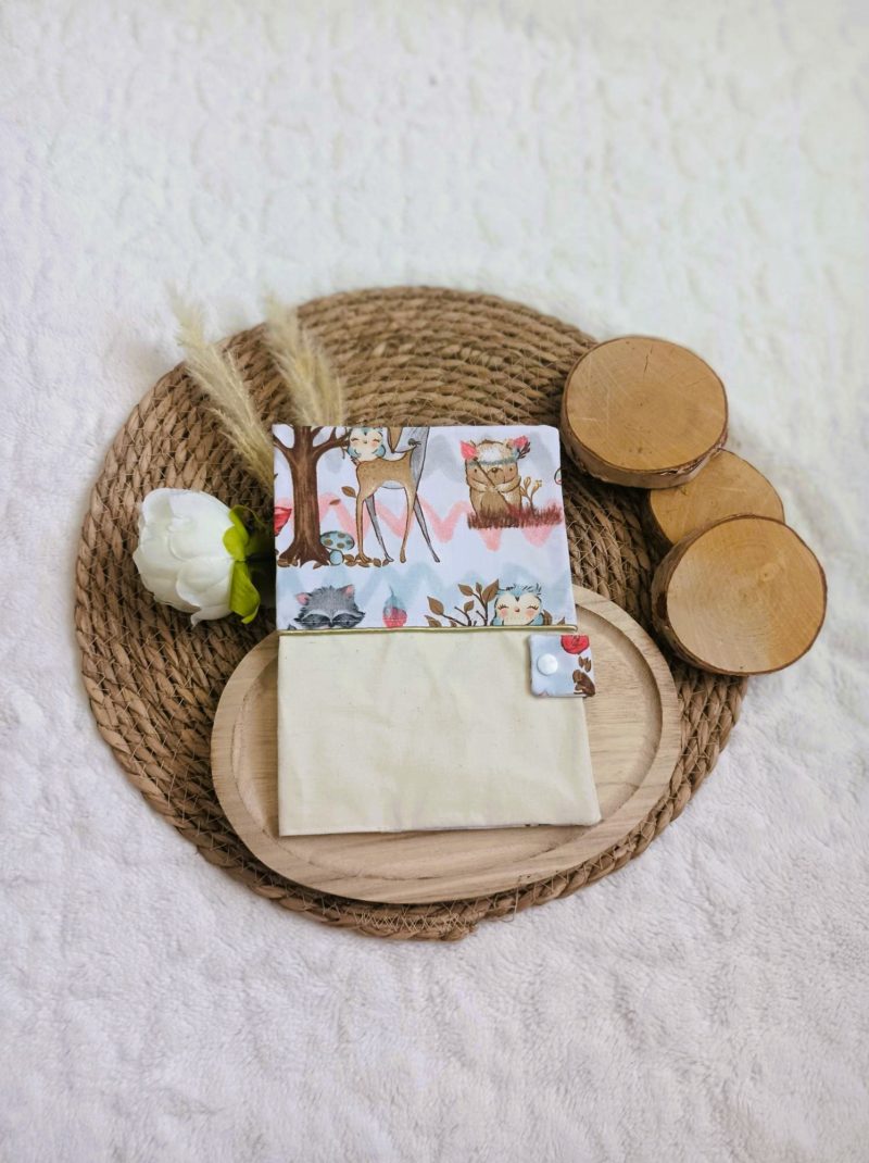 Protège carnet de santé Animaux en forêt (en stock)
