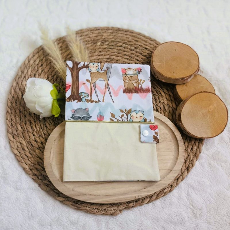 Protège carnet de santé Animaux en forêt (en stock)